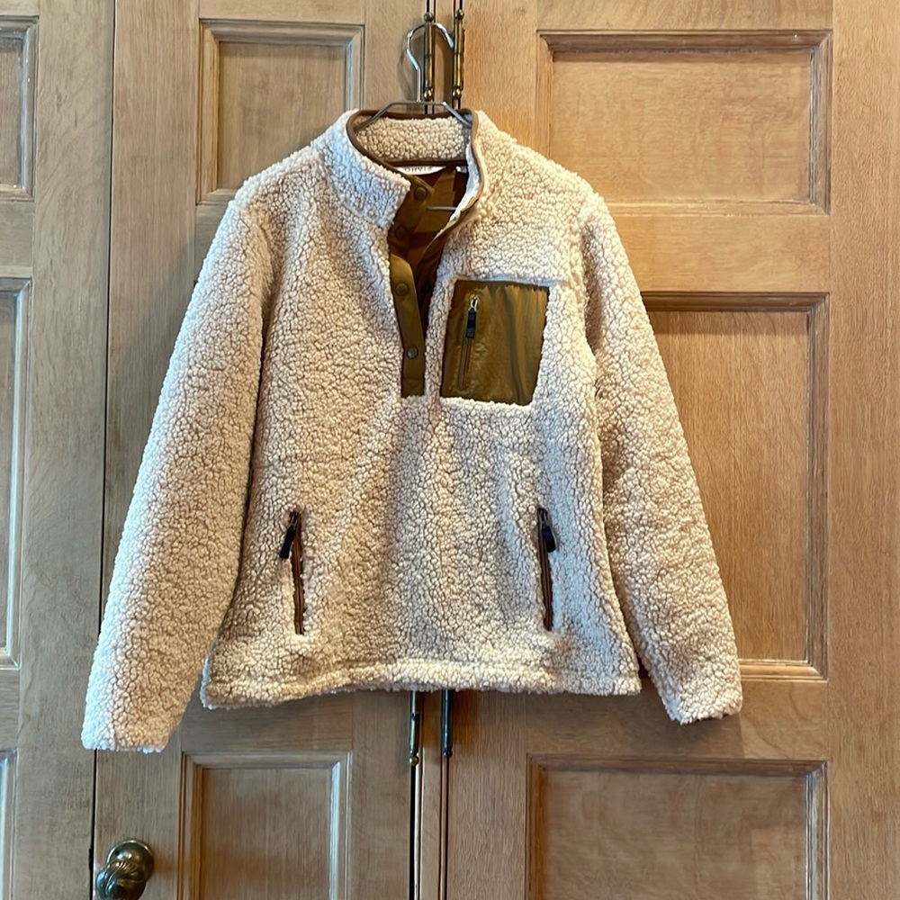 NWOT Orvis Cream Sherpa Pullover with Tan Accents